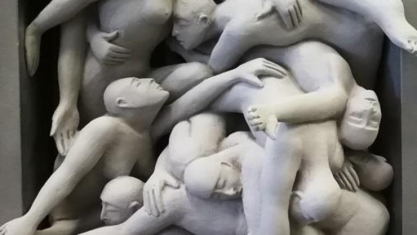 La artista Esperanza d'Ors muestra sus obras en la sala El Brocense de Cáceres La artista Esperanza d'Ors muestra sus obras en la sala El Brocense de Cáceres