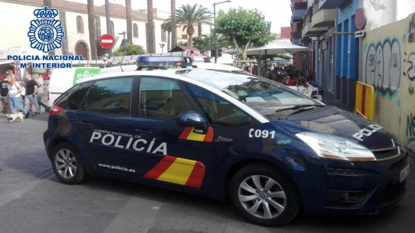 Detenido por ofrecer un puesto de trabajo a una mujer en La Laguna (Tenerife) a cambio de sexo Detenido por ofrecer un puesto de trabajo a una mujer en La Laguna (Tenerife) a cambio de sexo