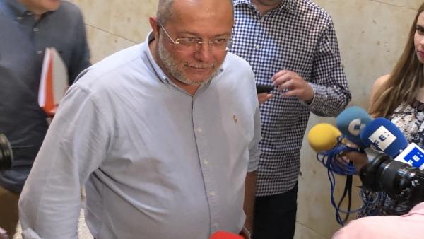 Igea subraya que Luis Fuentes 'es el candidato de Cs' y que sus procuradores se comportarán 'como un partido unido' Igea subraya que Luis Fuentes 'es el candidato de Cs' y que sus procuradores se comportarán 'como un partido unido'