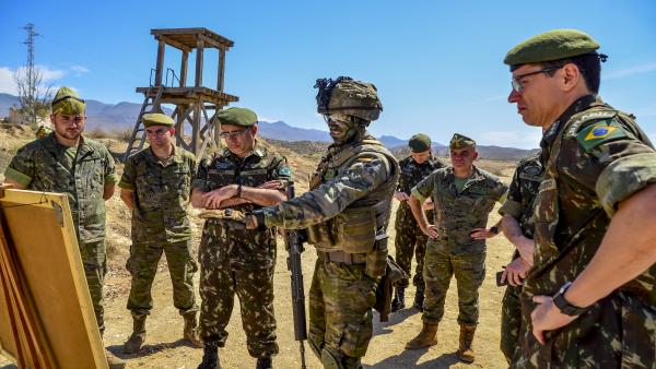 Almería.- Una comisión brasileña visita La Legión para conocer la Brigada Experimental 2035 Almería.- Una comisión brasileña visita La Legión para conocer la Brigada Experimental 2035