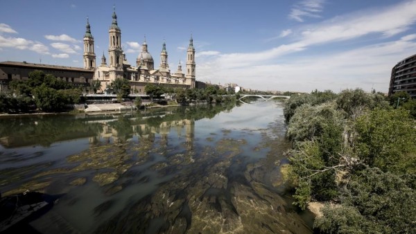 El Ebro a su paso por Zaragoza El Ebro a su paso por Zaragoza
