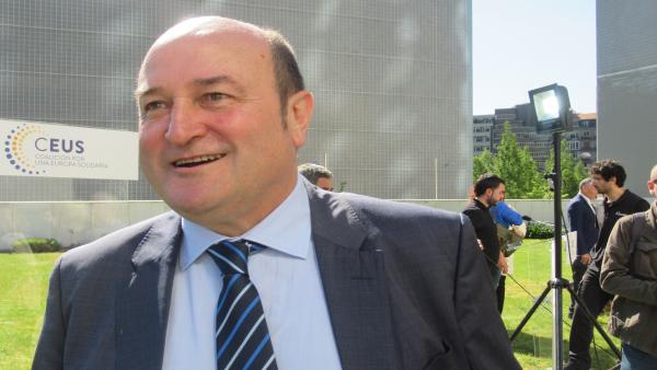 AM.- Ortuzar(PNV) no descarta un adelanto de las autonómicas, si persiste el 'plante' al Gobierno Vasco en el Parlamento AM.- Ortuzar(PNV) no descarta un adelanto de las autonómicas, si persiste el 'plante' al Gobierno Vasco en el Parlamento