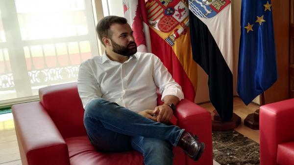 El alcalde de Cáceres asumirá la Concejalía de Medio Ambiente y Parques y Jardines El alcalde de Cáceres asumirá la Concejalía de Medio Ambiente y Parques y Jardines