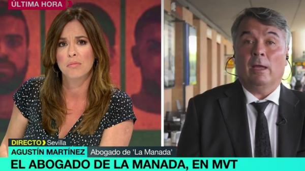 Agustín Martínez y Mamen Mendizábal durante la entrevista. Agustín Martínez y Mamen Mendizábal durante la entrevista.