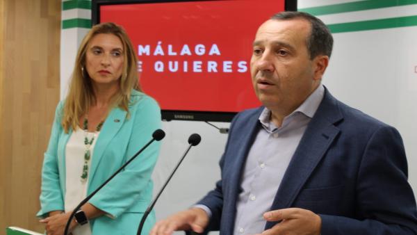 José Luis Ruiz Espejo (PSOE) y Mariló Valencia (SUP) en rueda de prensa José Luis Ruiz Espejo (PSOE) y Mariló Valencia (SUP) en rueda de prensa