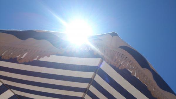 Sol, ola de calor, verano, cáncer de piel, parasol, playa, turismo, vacaciones Sol, ola de calor, verano, cáncer de piel, parasol, playa, turismo, vacaciones