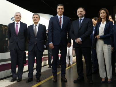 Sánchez inaugura el AVE Madrid-Granada
