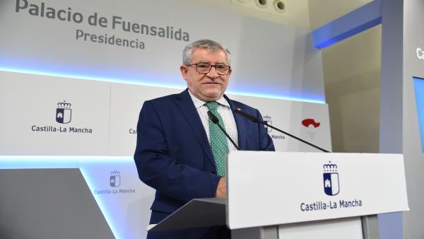 El consejero de Educación, Ángel Felpeto, en rueda de prensa. El consejero de Educación, Ángel Felpeto, en rueda de prensa.