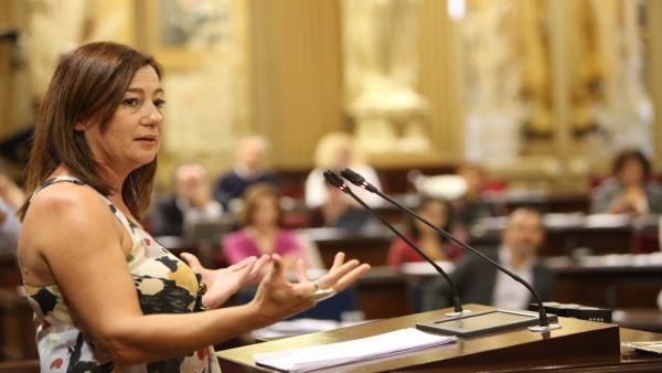 La presidenta del Govern, Francisca Armengol, en del debate de política general del Parlament en 2017 (imagen de archivo) La presidenta del Govern, Francisca Armengol, en del debate de política general del Parlament en 2017 (imagen de archivo)