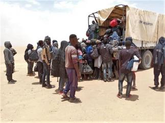 Abandonados en el desierto del Sahara