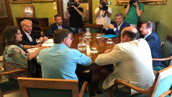 Reunión entre PP y Cs en el Ayuntamiento de Granada Reunión entre PP y Cs en el Ayuntamiento de Granada