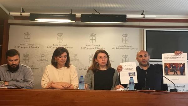 Rueda de prensa de miembros del Comité de Empresa de Telecable y la portavoz de Podemos en la Junta, Lorena Gil. Rueda de prensa de miembros del Comité de Empresa de Telecable y la portavoz de Podemos en la Junta, Lorena Gil.