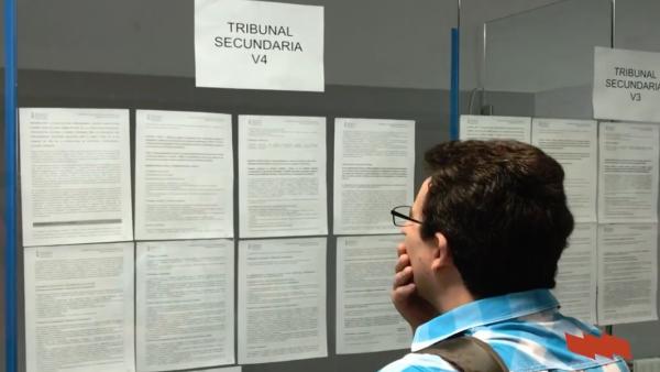 Un aspirante a las oposiciones de porofesorado de la Comunitat Valenciana Un aspirante a las oposiciones de porofesorado de la Comunitat Valenciana