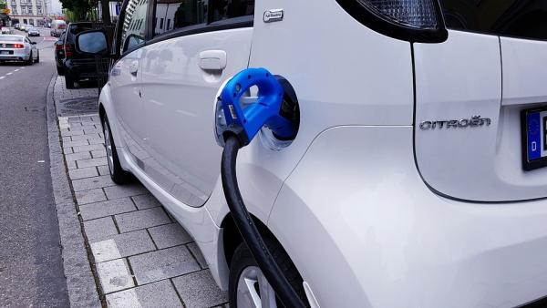Coches eléctricos que se pueden comprar entre 20.000 y 30.000 euros Coches eléctricos que se pueden comprar entre 20.000 y 30.000 euros