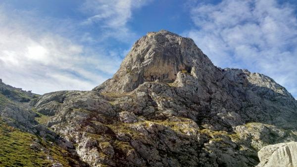 Senderismo y montañismo, cerca de Poncebos y Bulnes Senderismo y montañismo, cerca de Poncebos y Bulnes