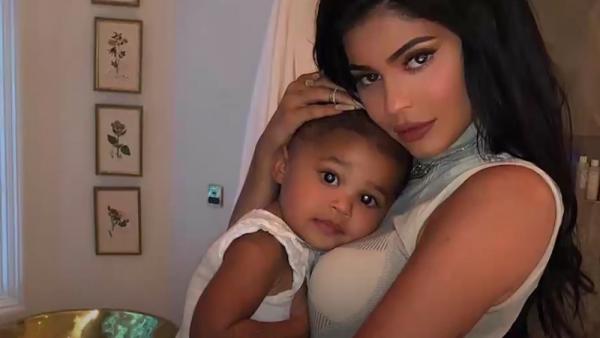Kylie Jenner y su hija Kylie Jenner y su hija