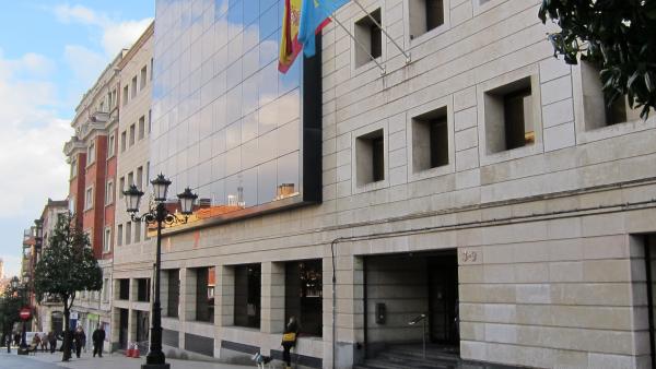 Edificio de la Tesorería general de la Seguridad Social en Oviedo. Edificio de la Tesorería general de la Seguridad Social en Oviedo.