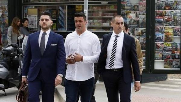 El dueño de la finca donde está el pozo en el que murió Julen con sus abogados El dueño de la finca donde está el pozo en el que murió Julen con sus abogados