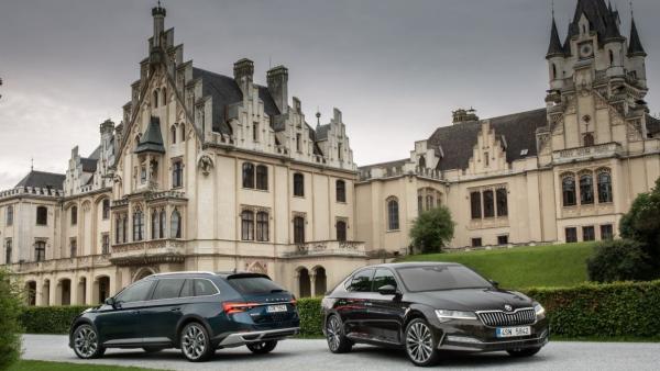 Nuevo Skoda Superb con variante híbrida enchufable Nuevo Skoda Superb con variante híbrida enchufable