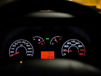 ¿Cuántos kilómetros puede circular un coche en reserva?