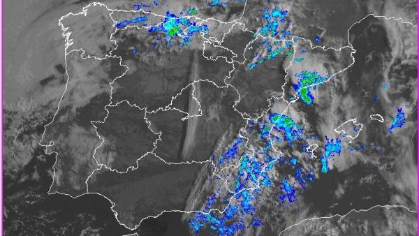 Más de 1.700 rayos impactan en la Comunitat Más de 1.700 rayos impactan en la Comunitat