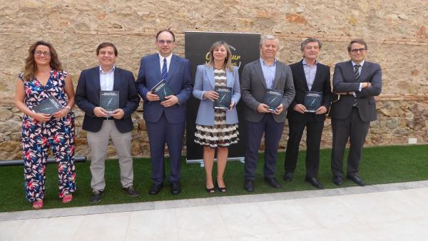 PRESENTACIÓN INFORME 'EVOLUCIÓN DE LA EMPRESA FAMILIAR EN LA REGIÓN DE MURCIA 2015-2017' PRESENTACIÓN INFORME 'EVOLUCIÓN DE LA EMPRESA FAMILIAR EN LA REGIÓN DE MURCIA 2015-2017'