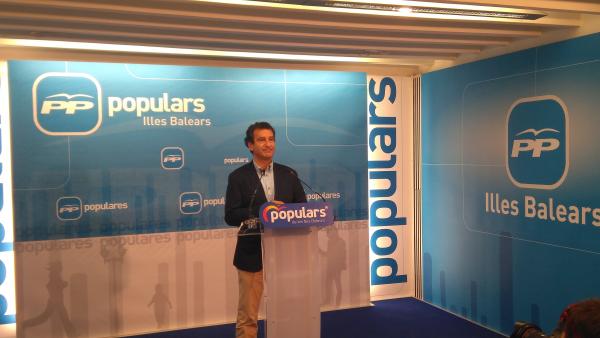 El líder del PP en Baleares, Biel Company, en rueda de prensa. El líder del PP en Baleares, Biel Company, en rueda de prensa.