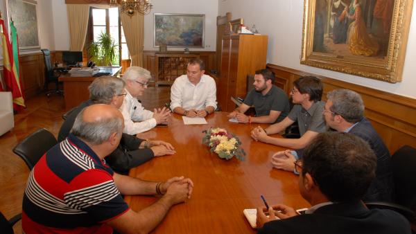 El presidente de la Diputación, Francisco José Requejo, durante la reunión con los empresarios. El presidente de la Diputación, Francisco José Requejo, durante la reunión con los empresarios.