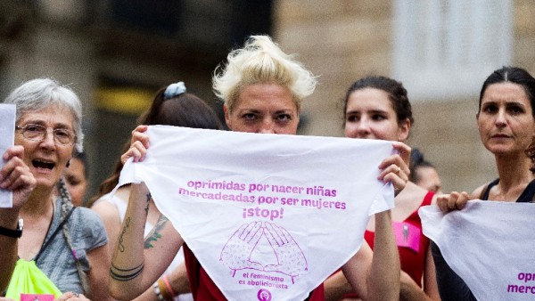 Apoyo a la víctima de la 'manada de Manresa' (Barcelona): Apoyo a la víctima de la 'manada de Manresa' (Barcelona):