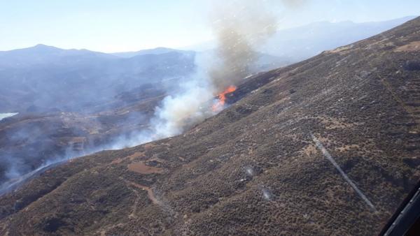 Incendio en la pedanía de Hirmes en Berja (Almería) Incendio en la pedanía de Hirmes en Berja (Almería)