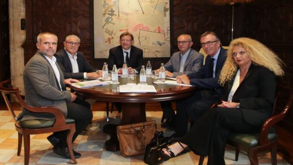 Ximo Puig se reúne con asociaciones agrícolas. Ximo Puig se reúne con asociaciones agrícolas.