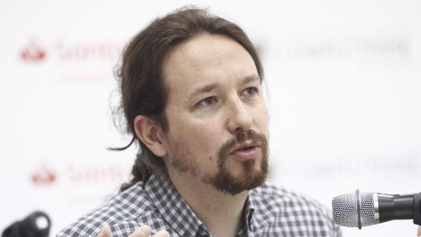 El secretario general de Podemos, Pablo Iglesias, durante su intervención en la inauguración del curso 'Bases para un nuevo republicanismo'. El secretario general de Podemos, Pablo Iglesias, durante su intervención en la inauguración del curso 'Bases para un nuevo republicanismo'.