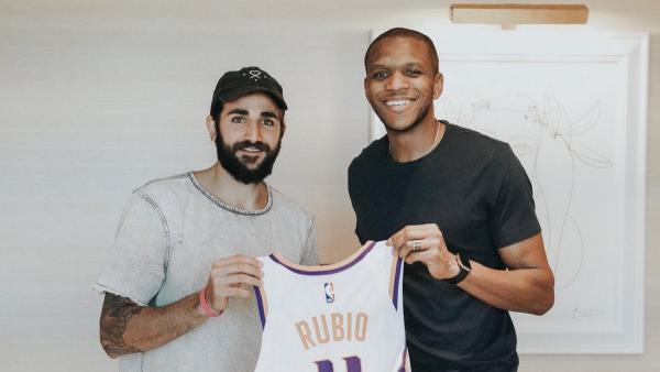Ricky Rubio firma por los Phoenix Suns Ricky Rubio firma por los Phoenix Suns