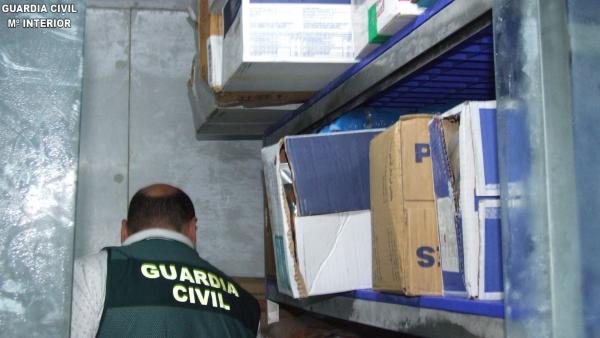 La Guardia Civil detiene a una persona por la comisión de un delito de estafa en la compra venta de productos de restauración. La Guardia Civil detiene a una persona por la comisión de un delito de estafa en la compra venta de productos de restauración.