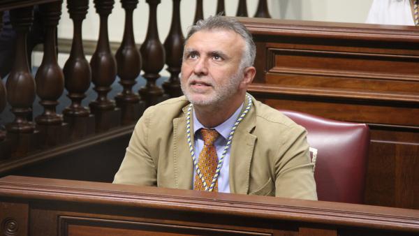 Ángel Víctor Torres, en el Parlamento Ángel Víctor Torres, en el Parlamento