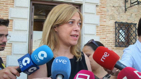 La portavoz de Cs en las Cortes regionales, Carmen Picazo, atiende a los medios La portavoz de Cs en las Cortes regionales, Carmen Picazo, atiende a los medios