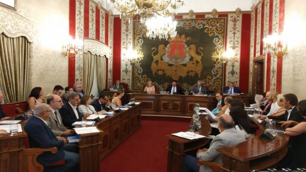 Pleno del Ayuntamiento de Alicante celebrado este jueves. Pleno del Ayuntamiento de Alicante celebrado este jueves.