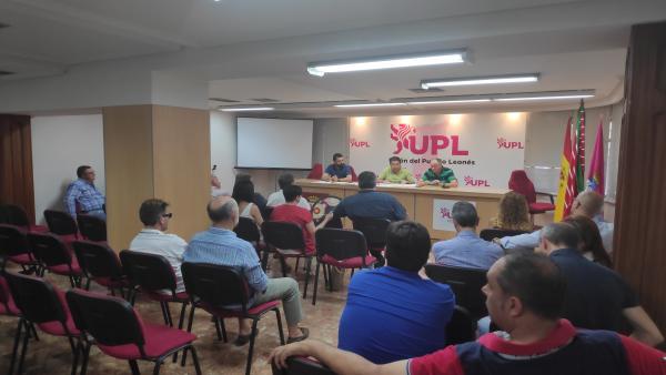 Reunión del Consejo General de UPL celebrado este jueves en la sede de la formación leonesista Reunión del Consejo General de UPL celebrado este jueves en la sede de la formación leonesista