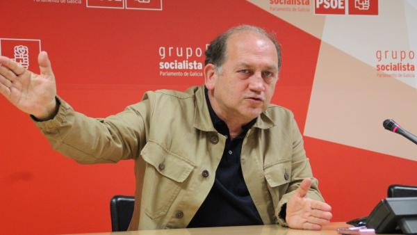El portavoz parlamentario del PSdeG, Xoaquín Fernández Leiceaga, en la rueda de prensa El portavoz parlamentario del PSdeG, Xoaquín Fernández Leiceaga, en la rueda de prensa
