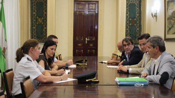 Reunión entre la Subdelegación y el Ayuntamiento de Granada sobre la seguridad en el Albaicín Reunión entre la Subdelegación y el Ayuntamiento de Granada sobre la seguridad en el Albaicín