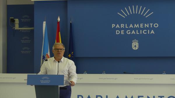 El portavoz del Grupo Parlamentario de En Marea, Manuel Lago, en rueda de presa El portavoz del Grupo Parlamentario de En Marea, Manuel Lago, en rueda de presa