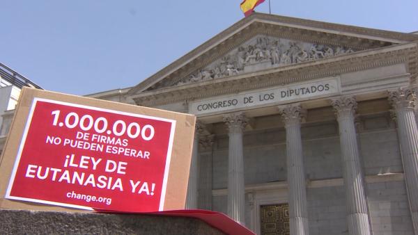 Más de un millón de firmas para pedir la despenalización de la eutanasia Más de un millón de firmas para pedir la despenalización de la eutanasia