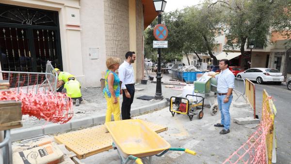 El Ayuntamiento de Marbella impulsa la eliminación de barreras arquitectónicas con actuaciones de accesibilidad en Divina Pastora El Ayuntamiento de Marbella impulsa la eliminación de barreras arquitectónicas con actuaciones de accesibilidad en Divina Pastora