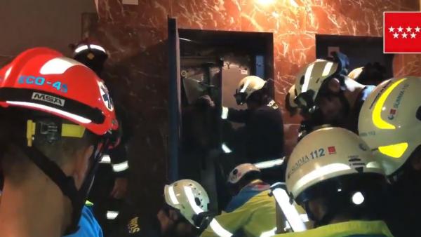 Atrapado en un ascensor Atrapado en un ascensor