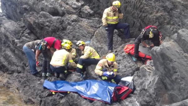 Rescate de un hombre herido Rescate de un hombre herido