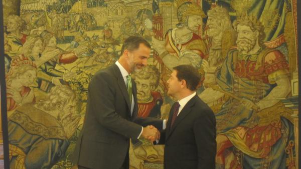 El Rey Felipe VI recibe en audiencia a Emiliano García-Page El Rey Felipe VI recibe en audiencia a Emiliano García-Page