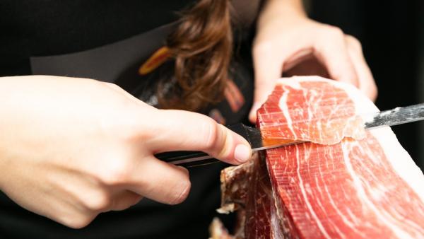Corte de un jamón de Teruel Corte de un jamón de Teruel