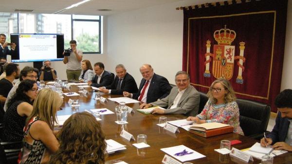 Reunión del subdelegado del Gobierno de Tarragona con los alcaldes de los municipios afectados por el incendio de junio. Reunión del subdelegado del Gobierno de Tarragona con los alcaldes de los municipios afectados por el incendio de junio.