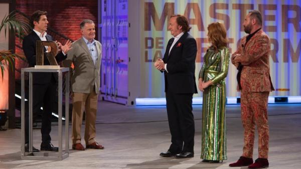 Manel Fuentes con el jurado de 'Masters de la reforma'. Manel Fuentes con el jurado de 'Masters de la reforma'.