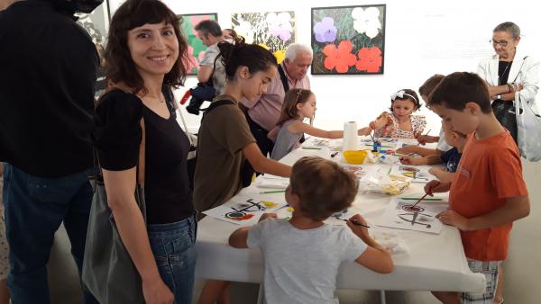 La concejala de Cultura, Carmen Urquía, participa en la presentación del taller 'Las vanguardias son para el Verano' en la sala Amós Salvador La concejala de Cultura, Carmen Urquía, participa en la presentación del taller 'Las vanguardias son para el Verano' en la sala Amós Salvador